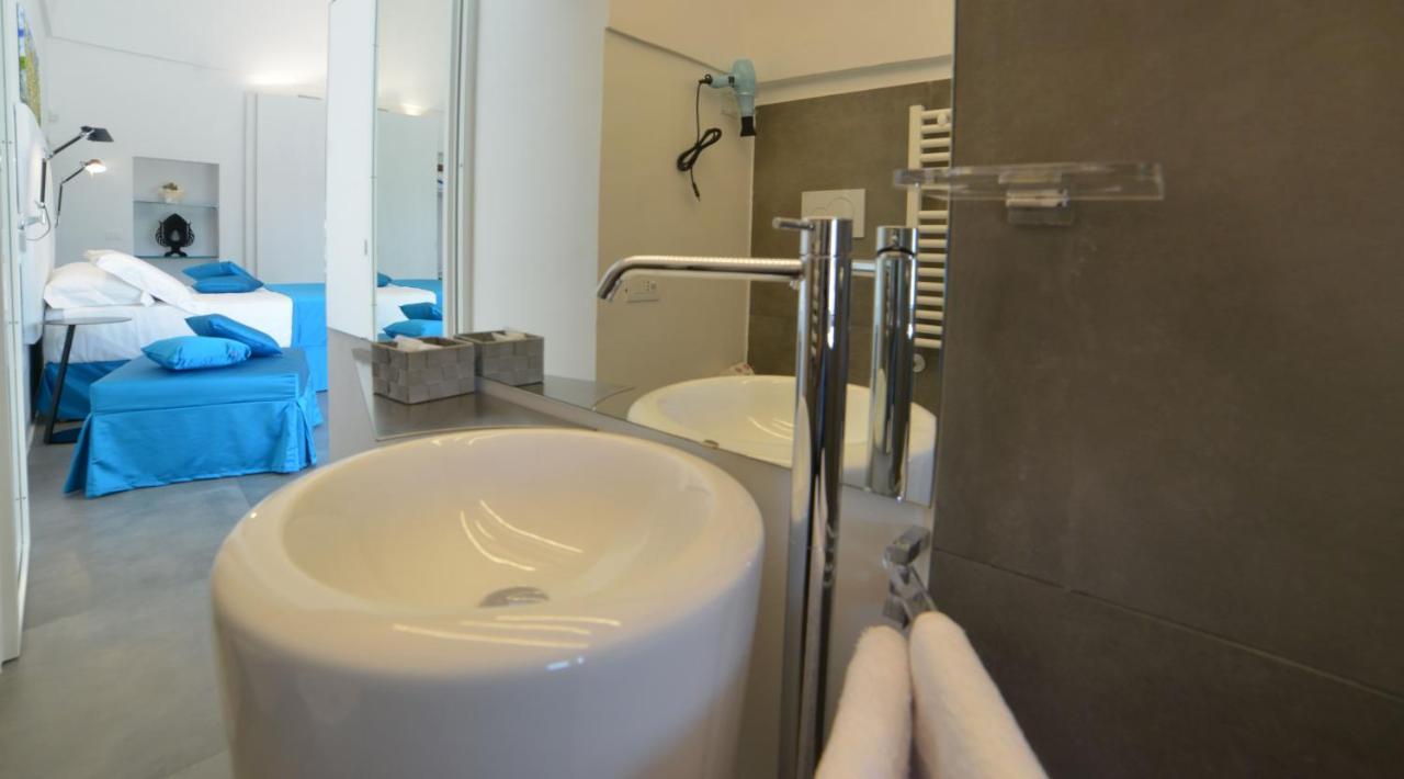 Sunshine Luxury Rooms 오스투니 외부 사진