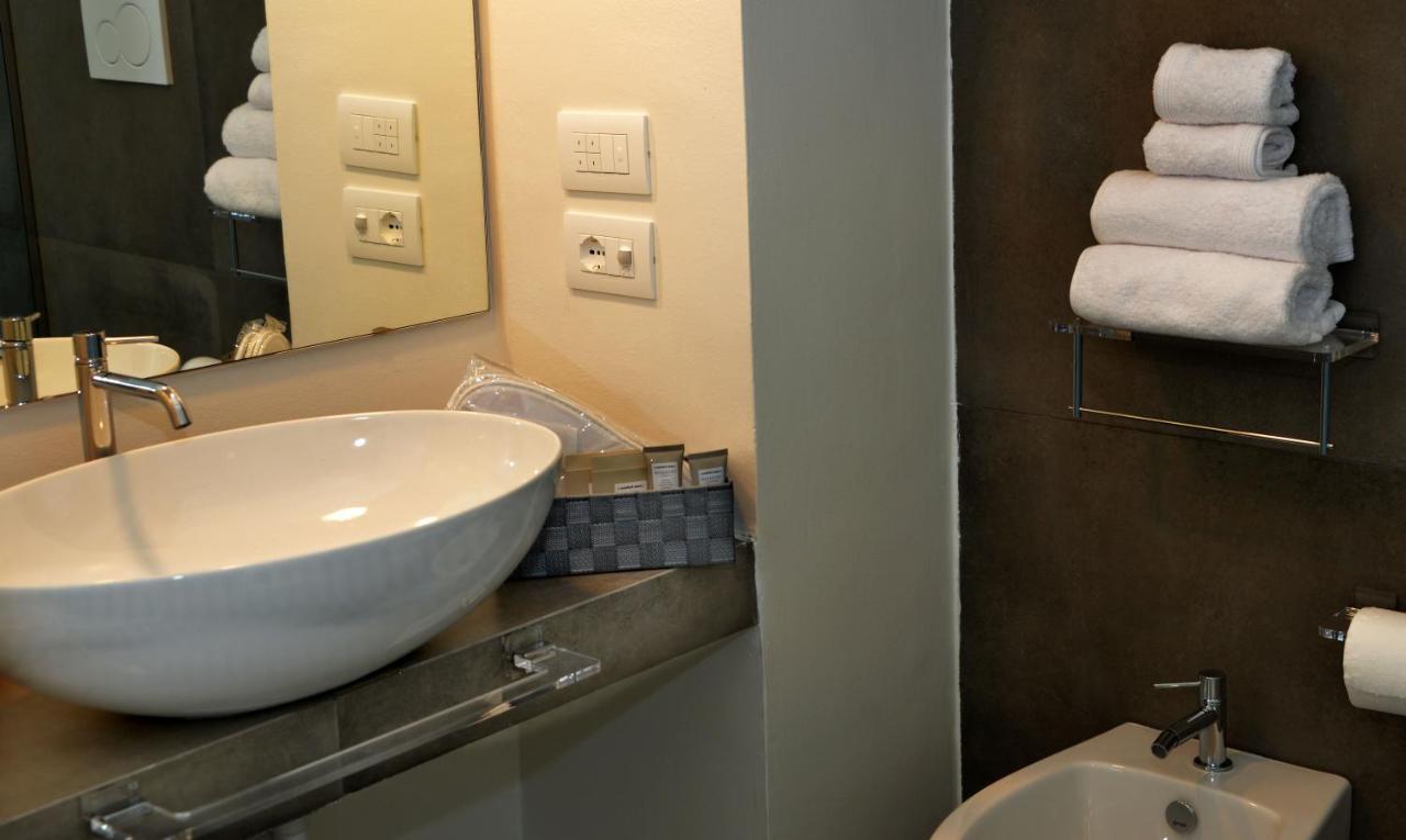 Sunshine Luxury Rooms 오스투니 외부 사진